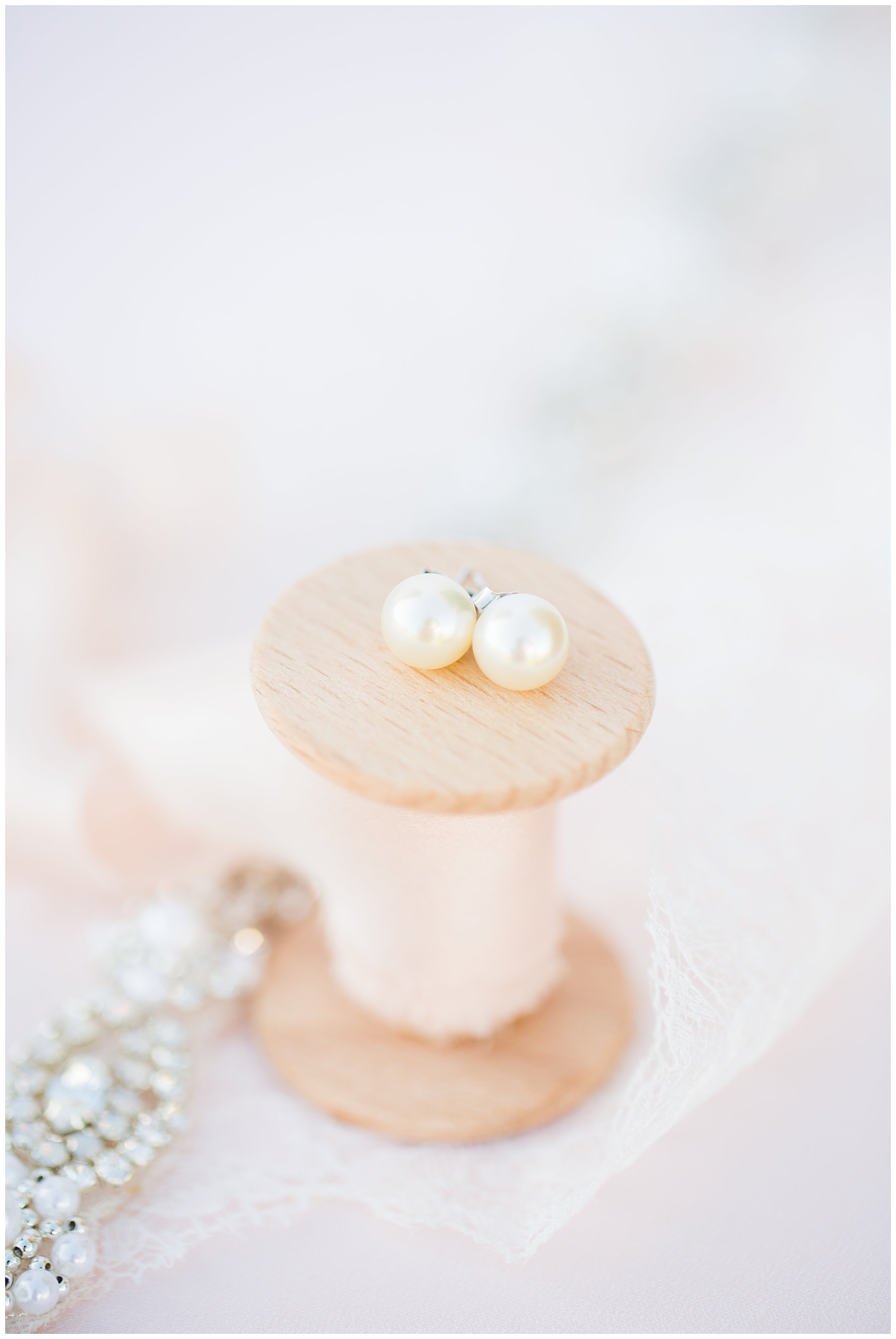 pearl earrings for wedding day
