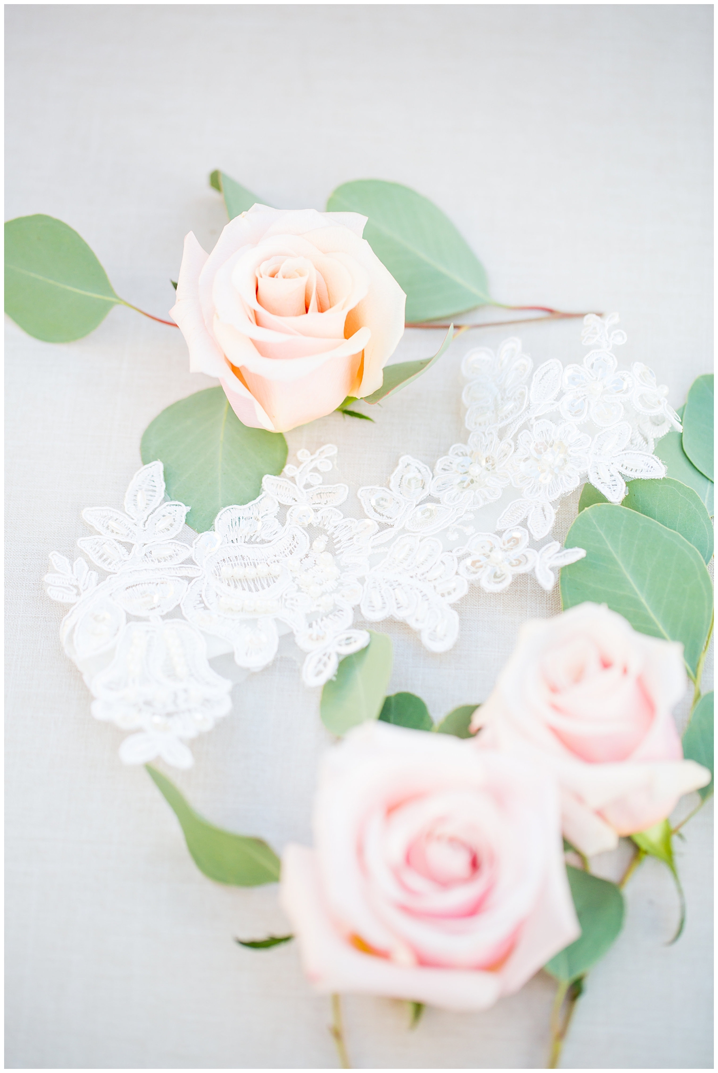 lace garter wedding day detail